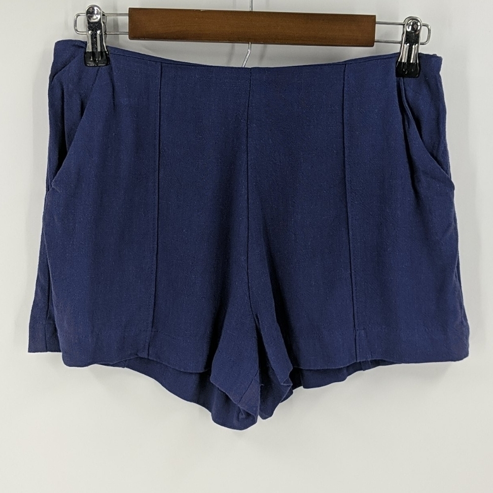 NWOT GOOD LUCK GEM Flax Blend Shorts